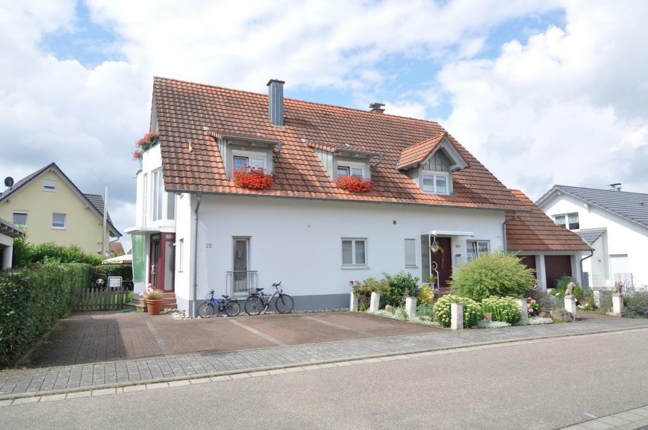Double Two Lodge Kappel-Grafenhausen Exterior photo